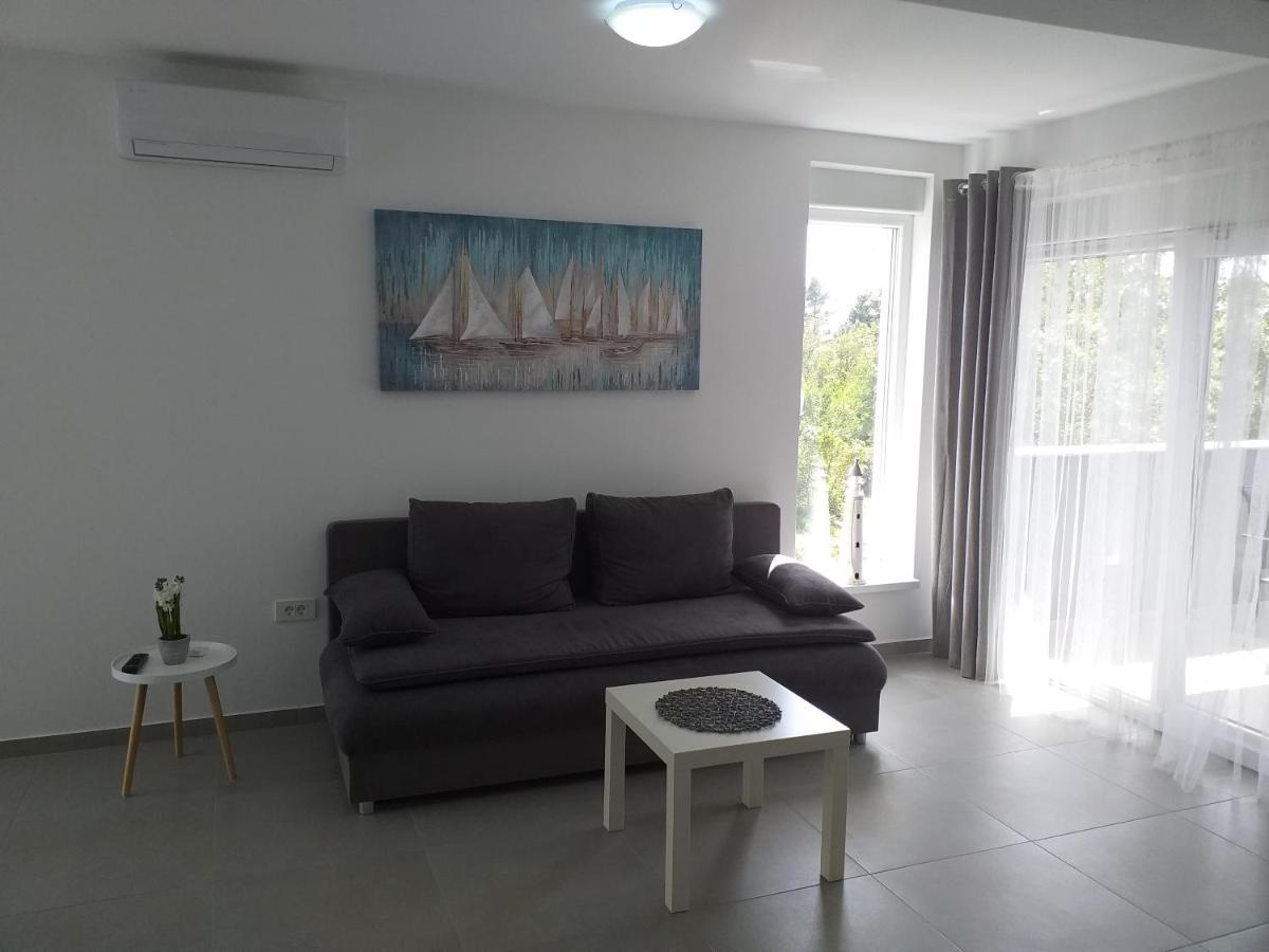 Apartments Bucica Dvori Starigrad Paklenica Dış mekan fotoğraf