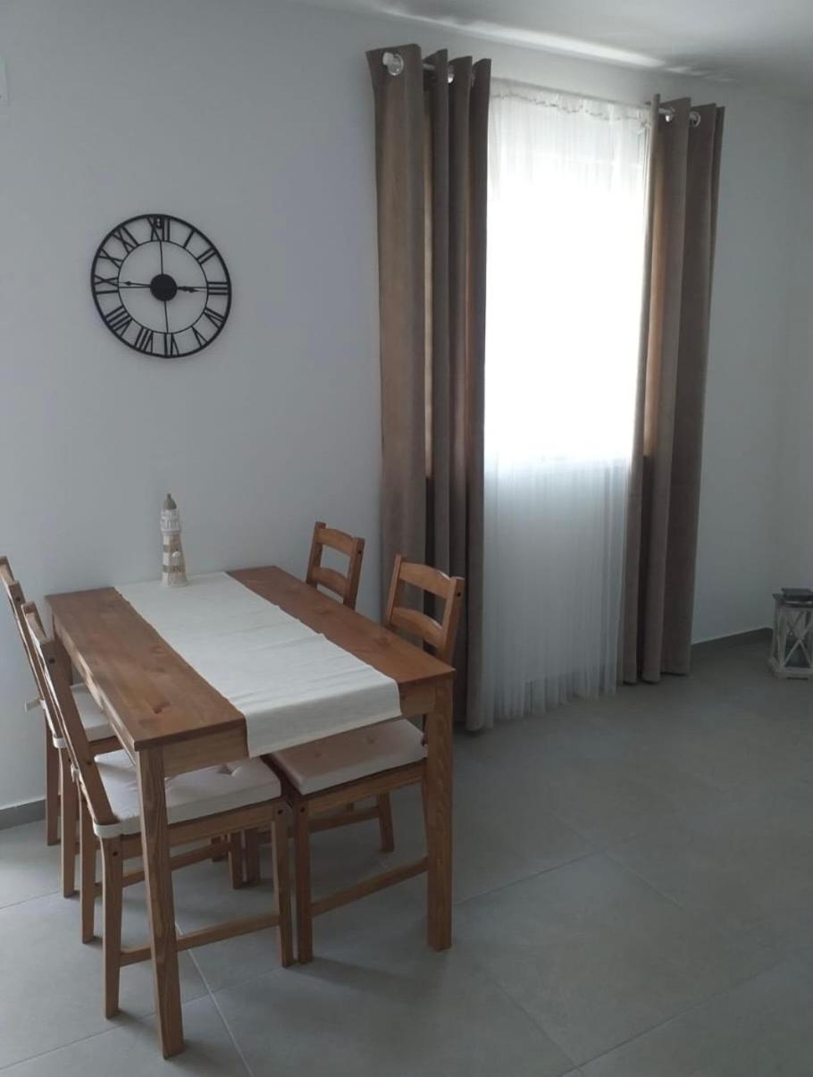 Apartments Bucica Dvori Starigrad Paklenica Dış mekan fotoğraf