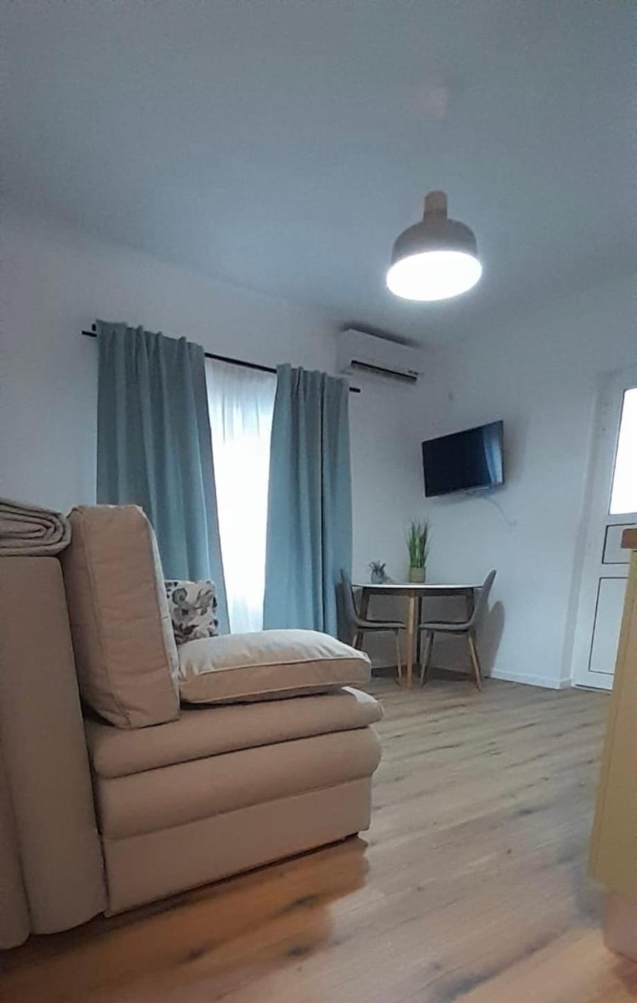 Apartments Bucica Dvori Starigrad Paklenica Dış mekan fotoğraf